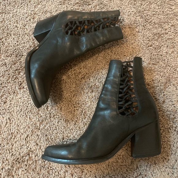 Jeffrey Campbell Diablo Bootie Criss Cross Black Side Laced Boots Leather Black - Picture 3 of 16